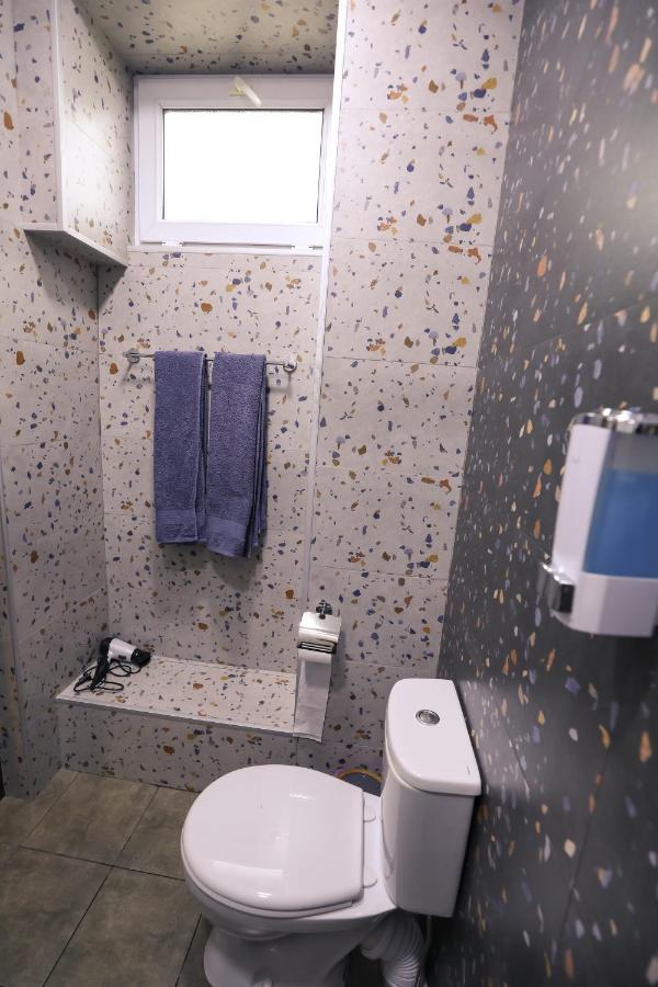 Am Hotel Erevan Esterno foto